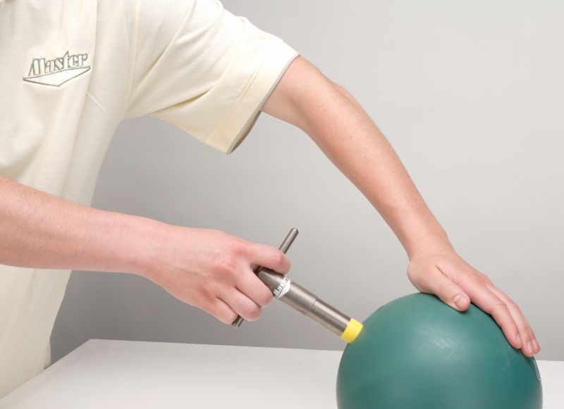 Master Finger Grip Extractor 31/32" Use Demonstration